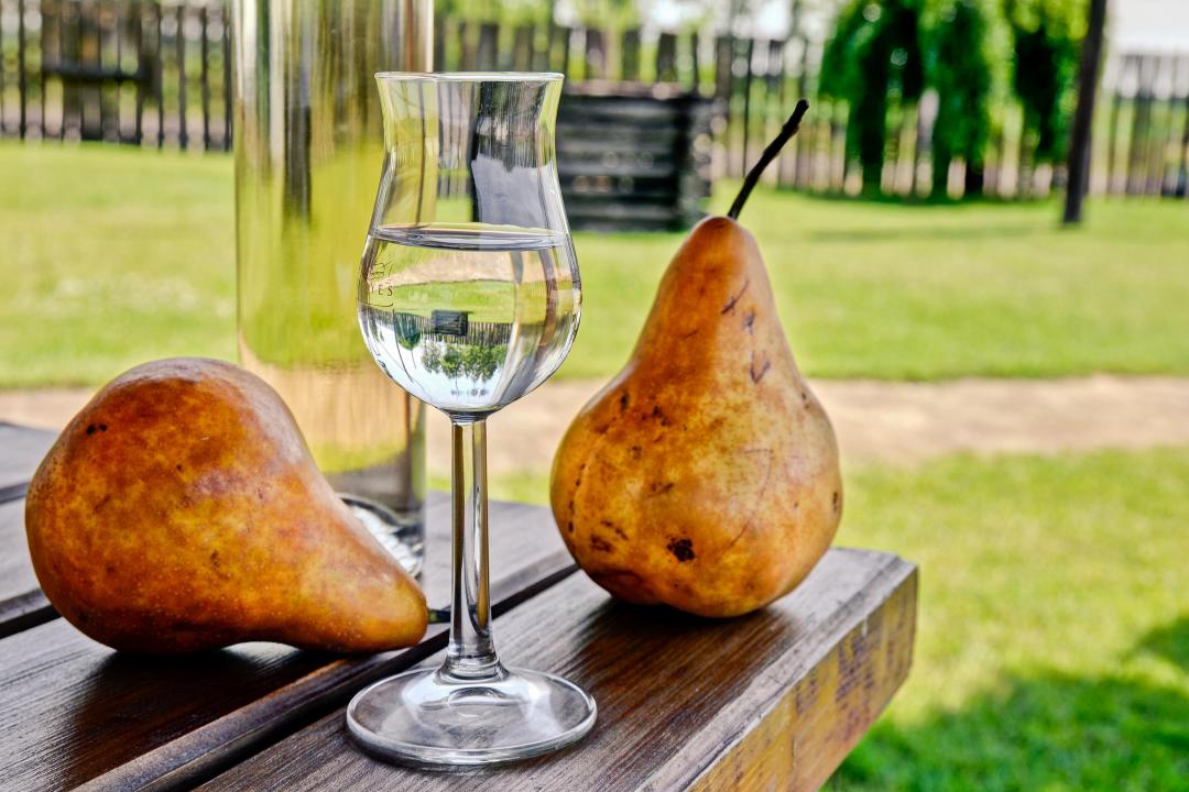 Shopping, markets and hungarian fashion