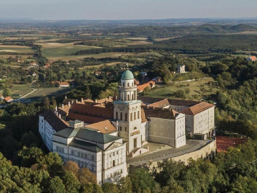 Pannonhalma apátság